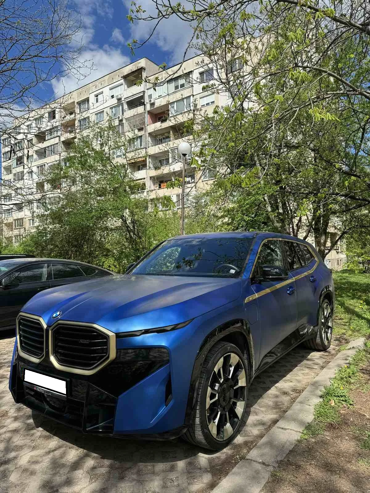 BMW XM Plug in hybrid X-Drive, снимка 2 - Автомобили и джипове - 54140603