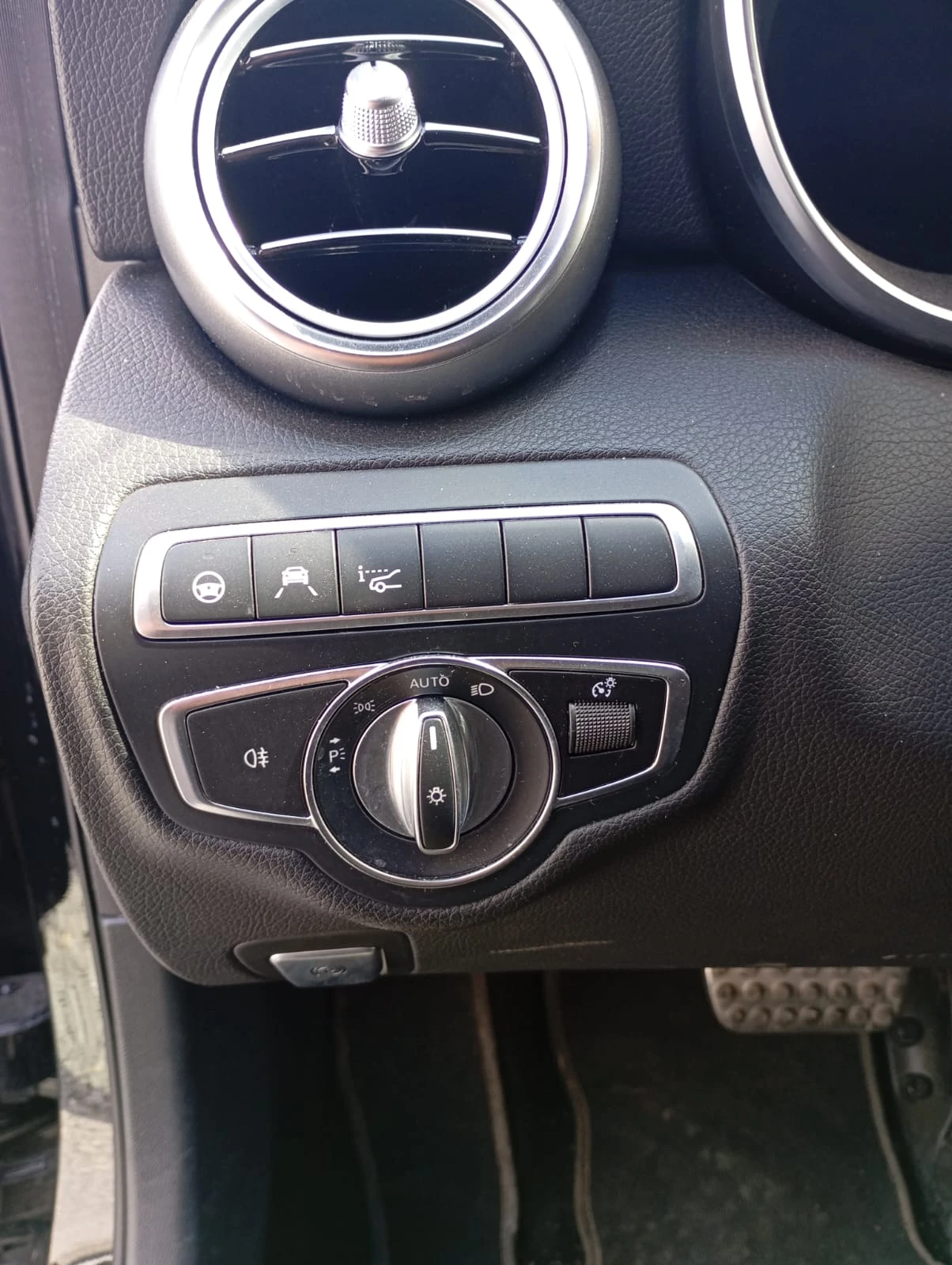 Mercedes-Benz C 300 DE AMG/NIGHT/HUD/BURM, снимка 11 - Автомобили и джипове - 54311657