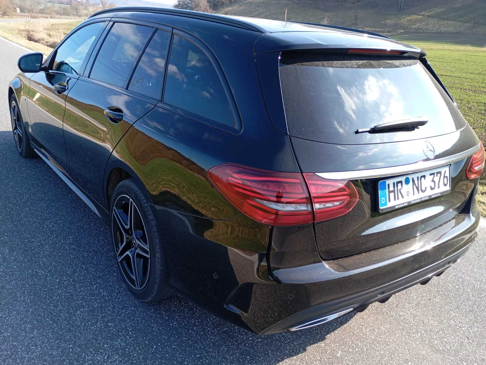 Mercedes-Benz C 300 DE AMG/NIGHT/HUD/BURM, снимка 4 - Автомобили и джипове - 54311657