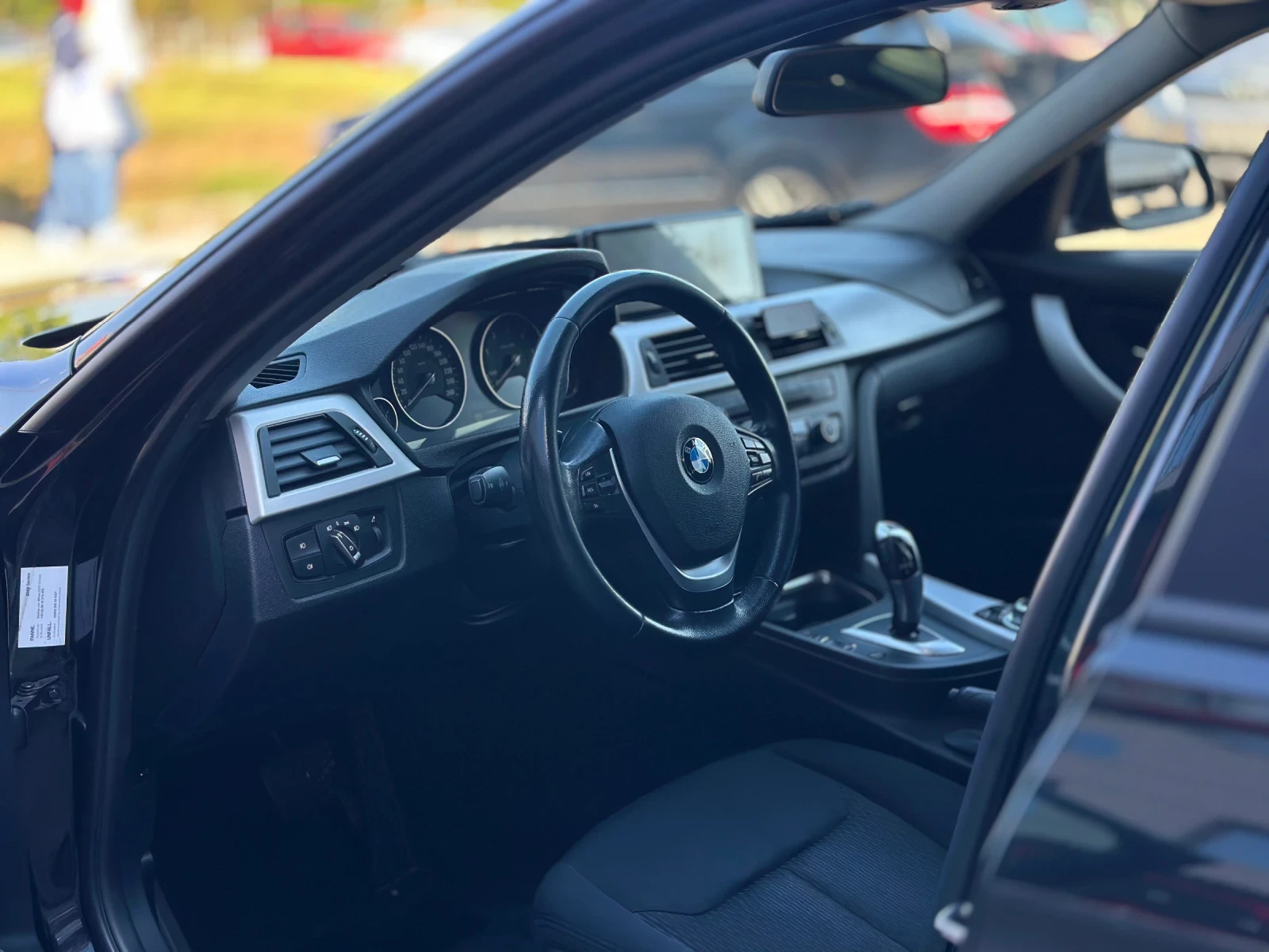 BMW 320 BMW 320d xDrive, снимка 9 - Автомобили и джипове - 54425579