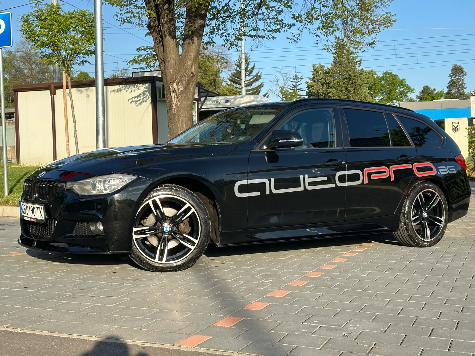 BMW 320 BMW 320d xDrive, снимка 2 - Автомобили и джипове - 54425579
