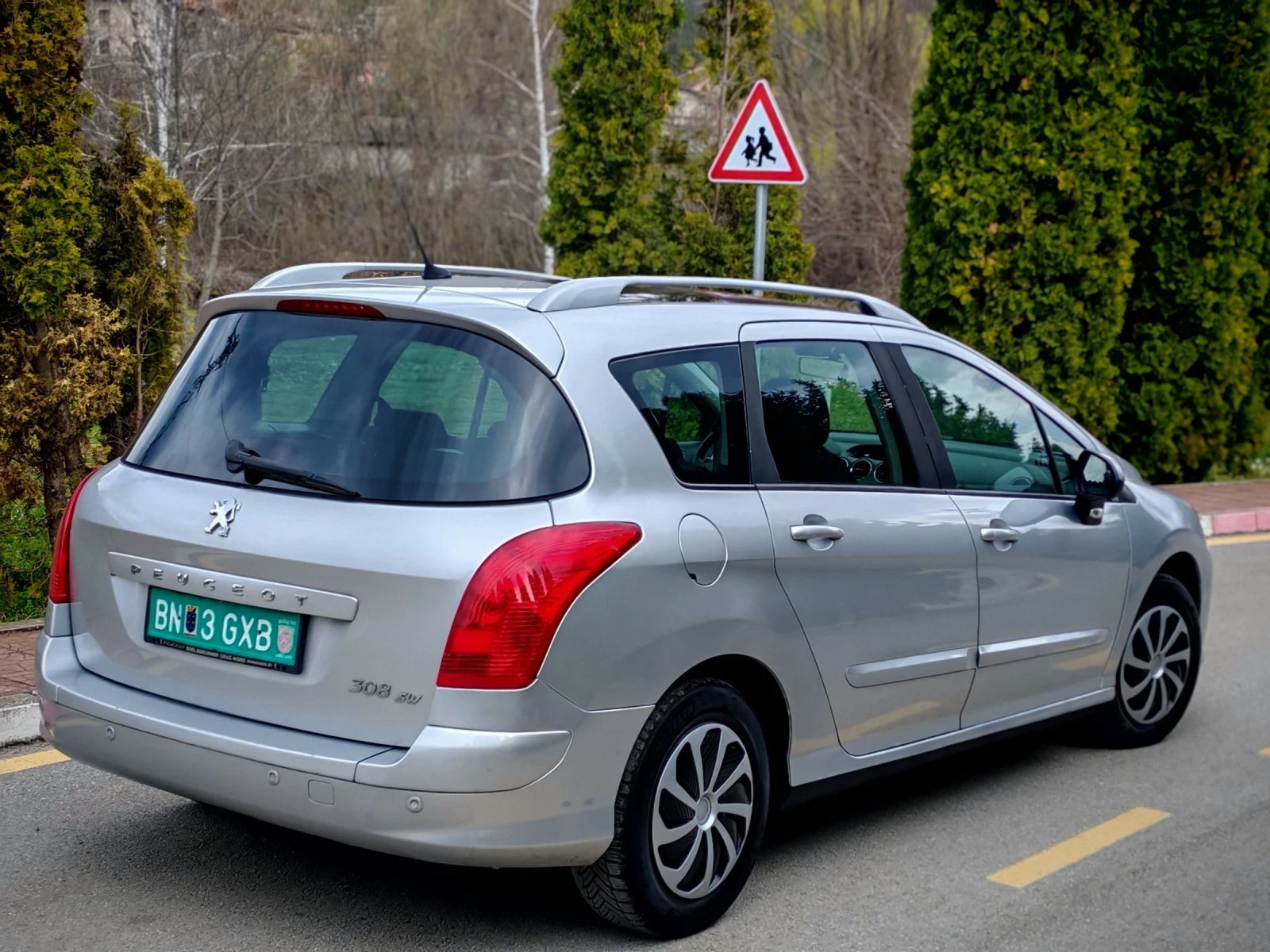 Peugeot 308 1.6HDI(109)* SW* FACELIFT* НОВ ВНОС* , снимка 7 - Автомобили и джипове - 54495147
