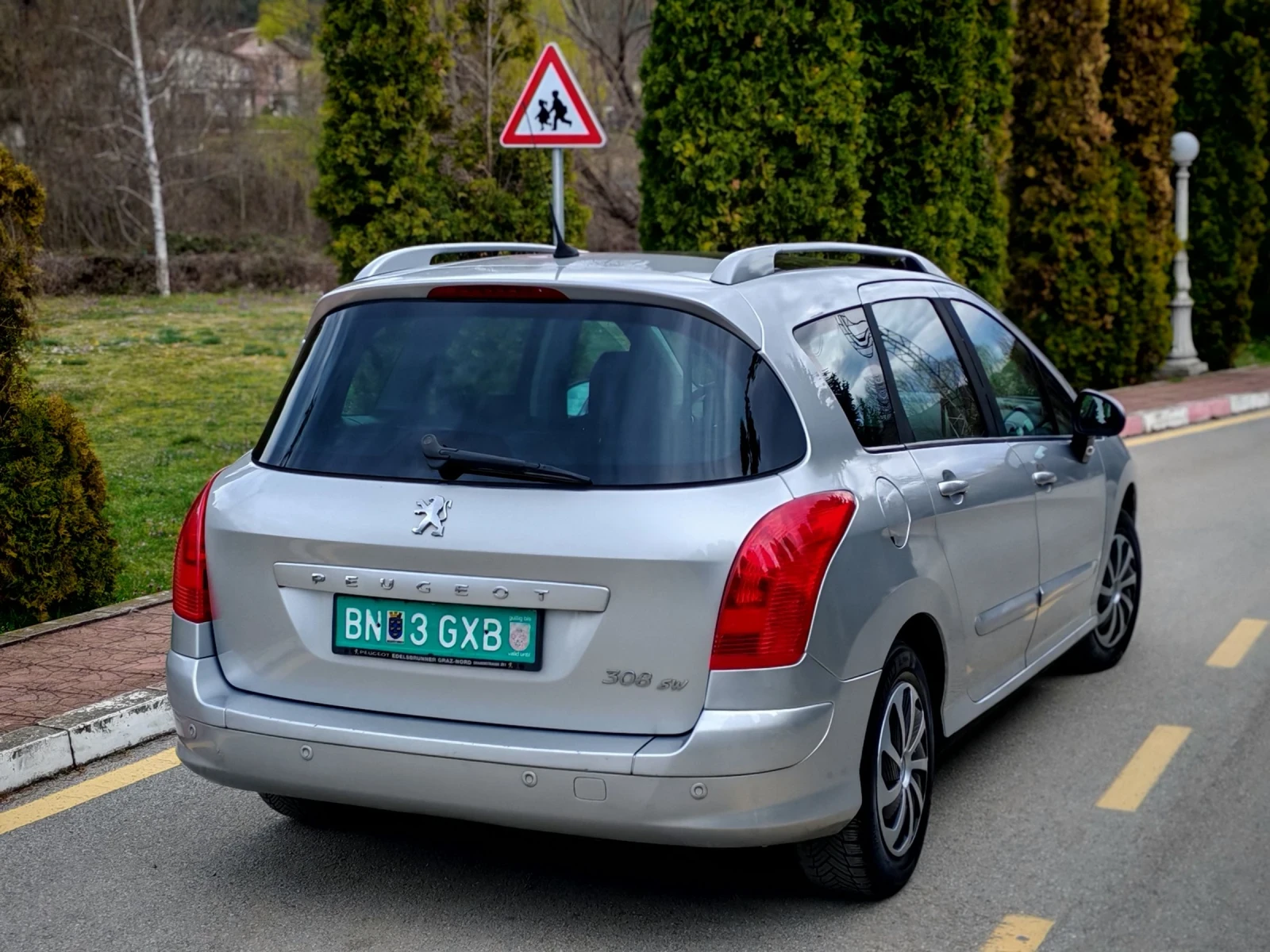 Peugeot 308 1.6HDI(109)* SW* FACELIFT* НОВ ВНОС* , снимка 6 - Автомобили и джипове - 54495147