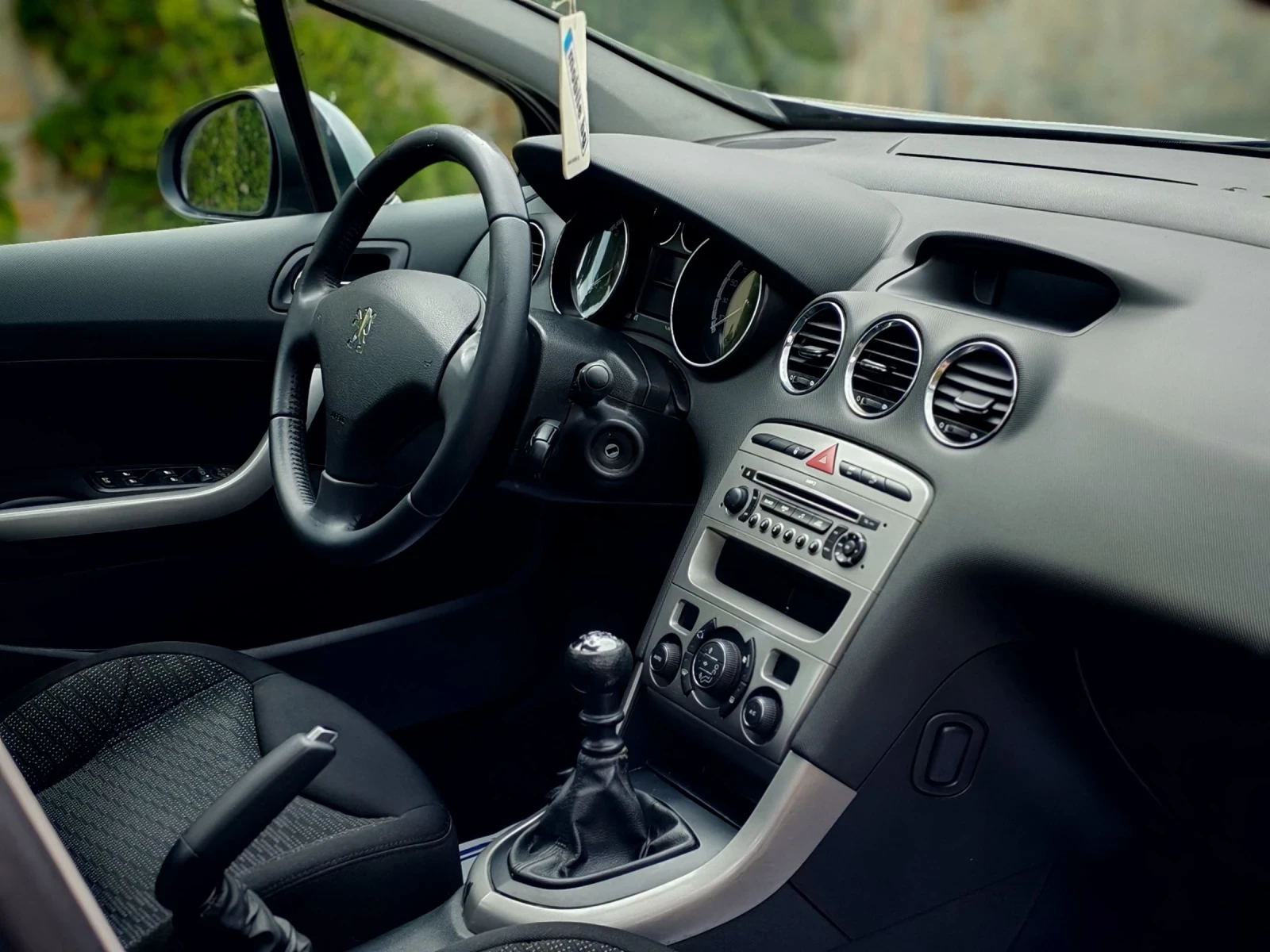 Peugeot 308 1.6HDI(109)* SW* FACELIFT* НОВ ВНОС* , снимка 13 - Автомобили и джипове - 54495147