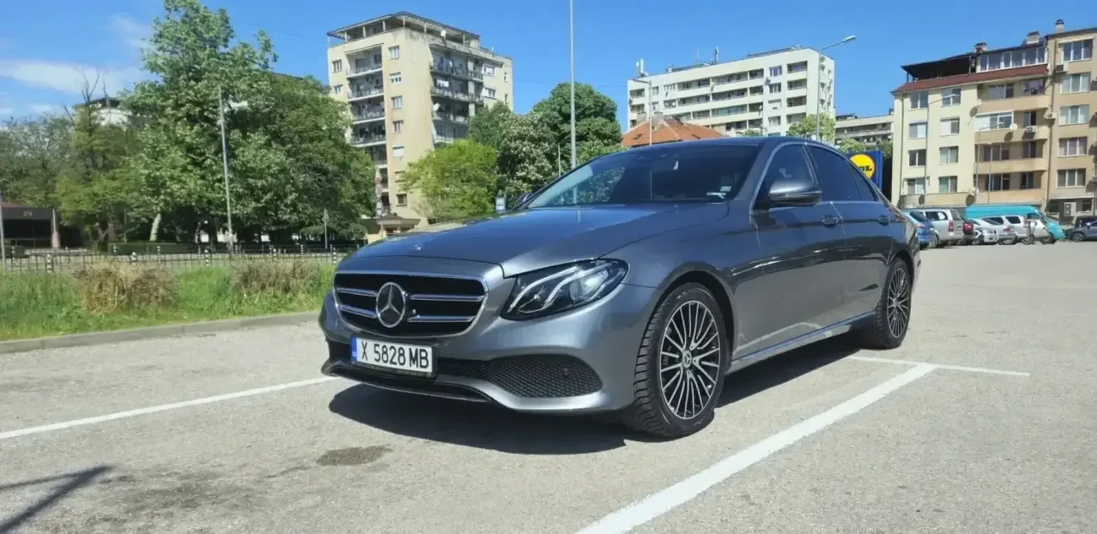 Mercedes-Benz E 220 d, снимка 2 - Автомобили и джипове - 54601539