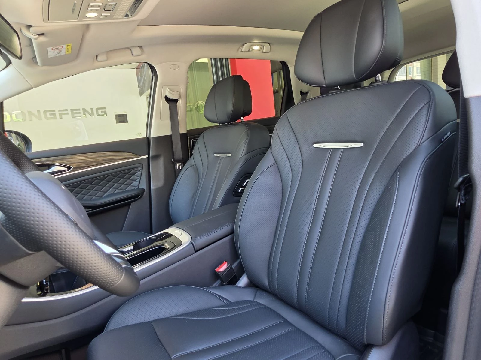 DONGFENG M4-YACHT 1.5t PHEV, снимка 12 - Автомобили и джипове - 54712368