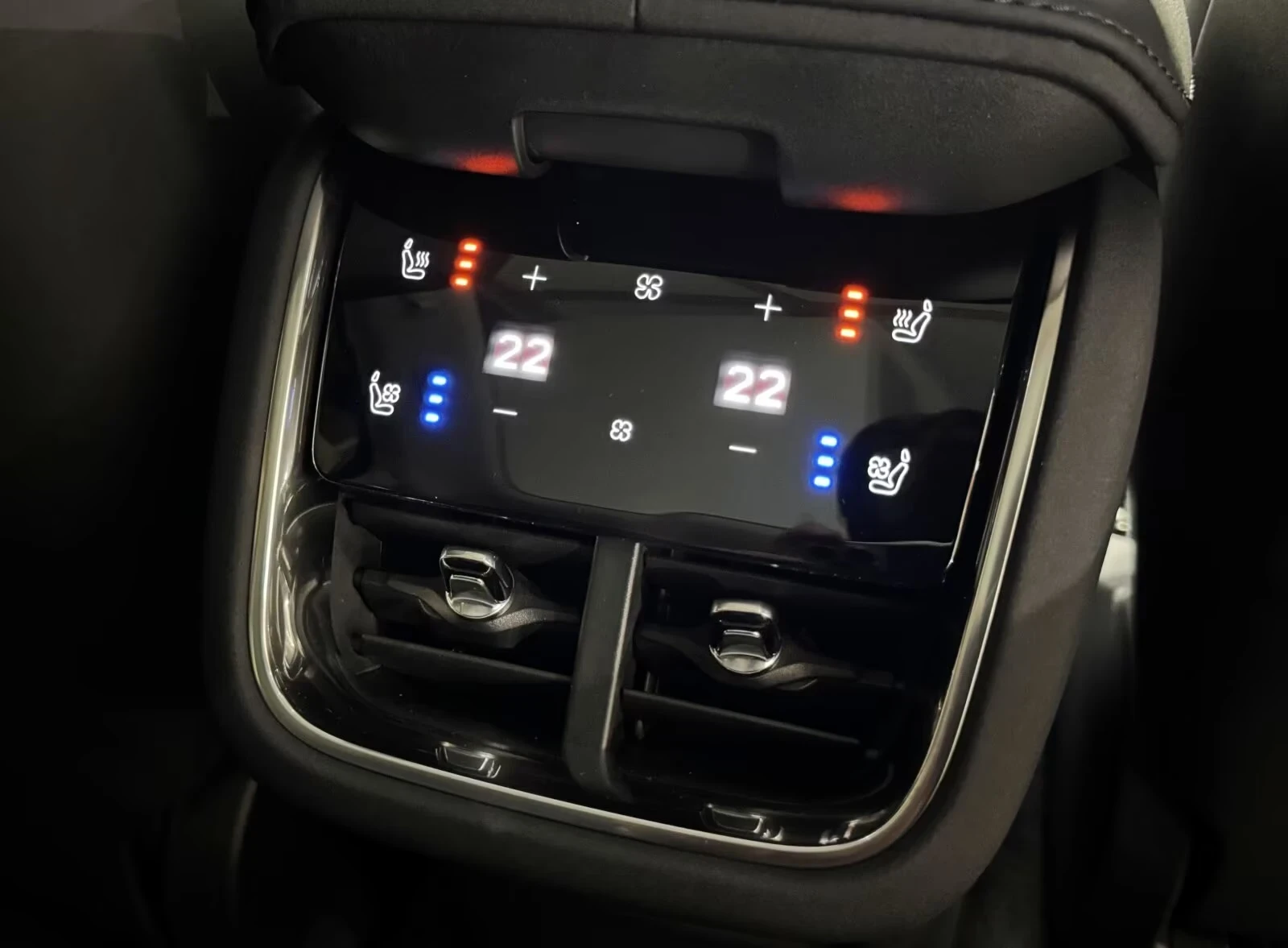 Volvo ES90 RWD ULTRA 92kWh DISTR PANO 360 Matrix Winter Pack+, снимка 14 - Автомобили и джипове - 54821628