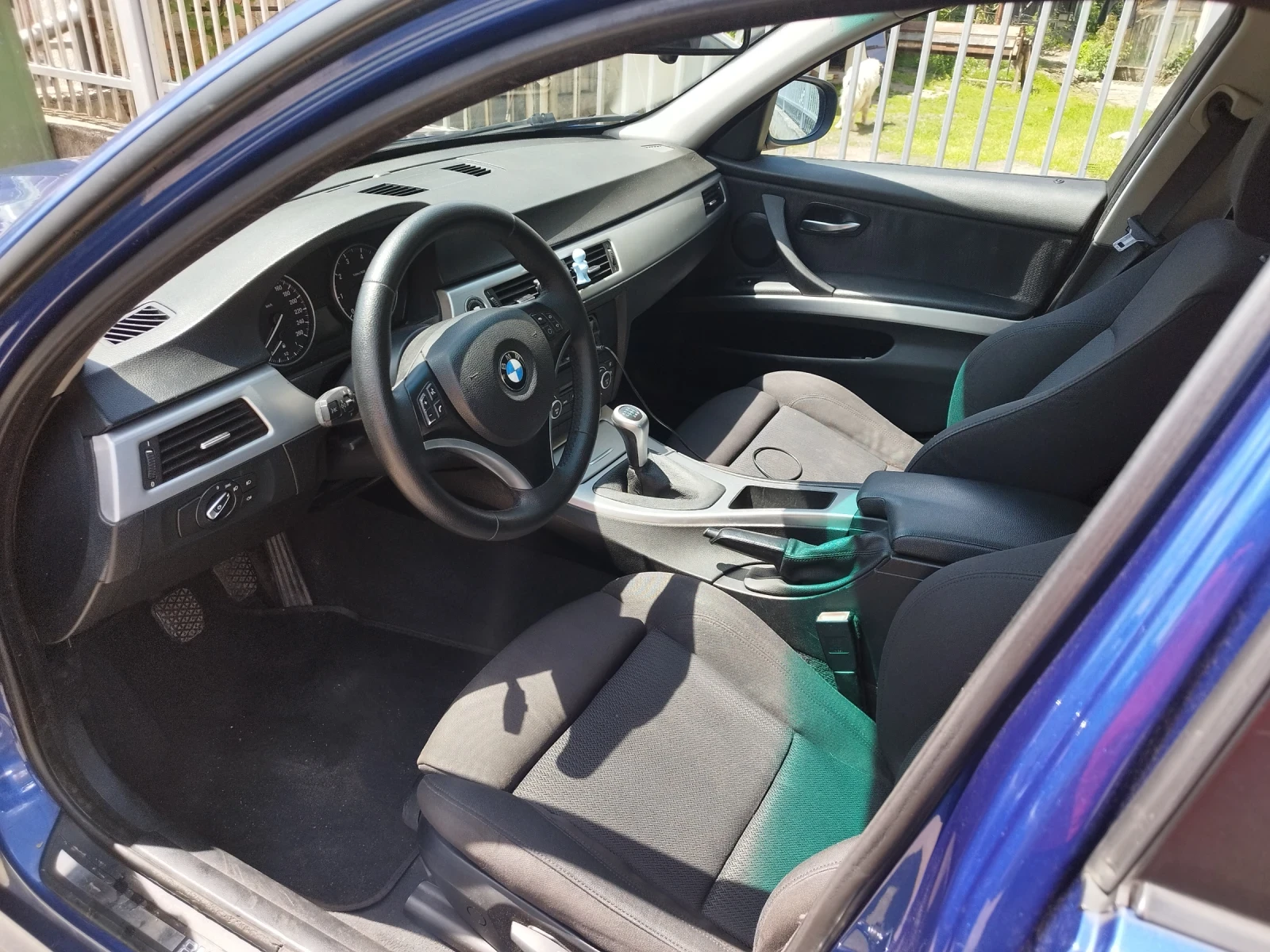 BMW 318 2.0 LCI facelift, снимка 4 - Автомобили и джипове - 55589452
