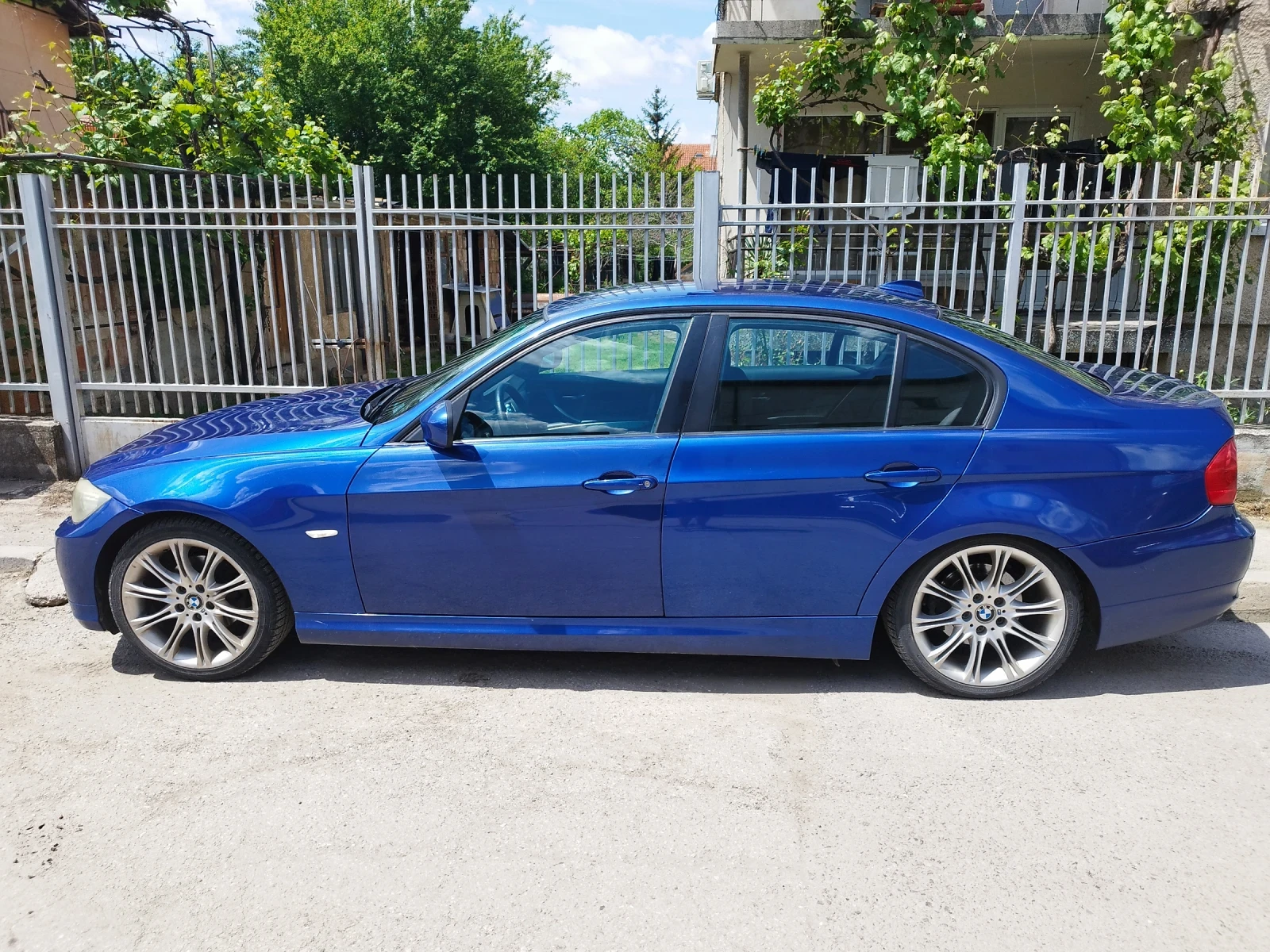 BMW 318 2.0 LCI facelift, снимка 2 - Автомобили и джипове - 55589452