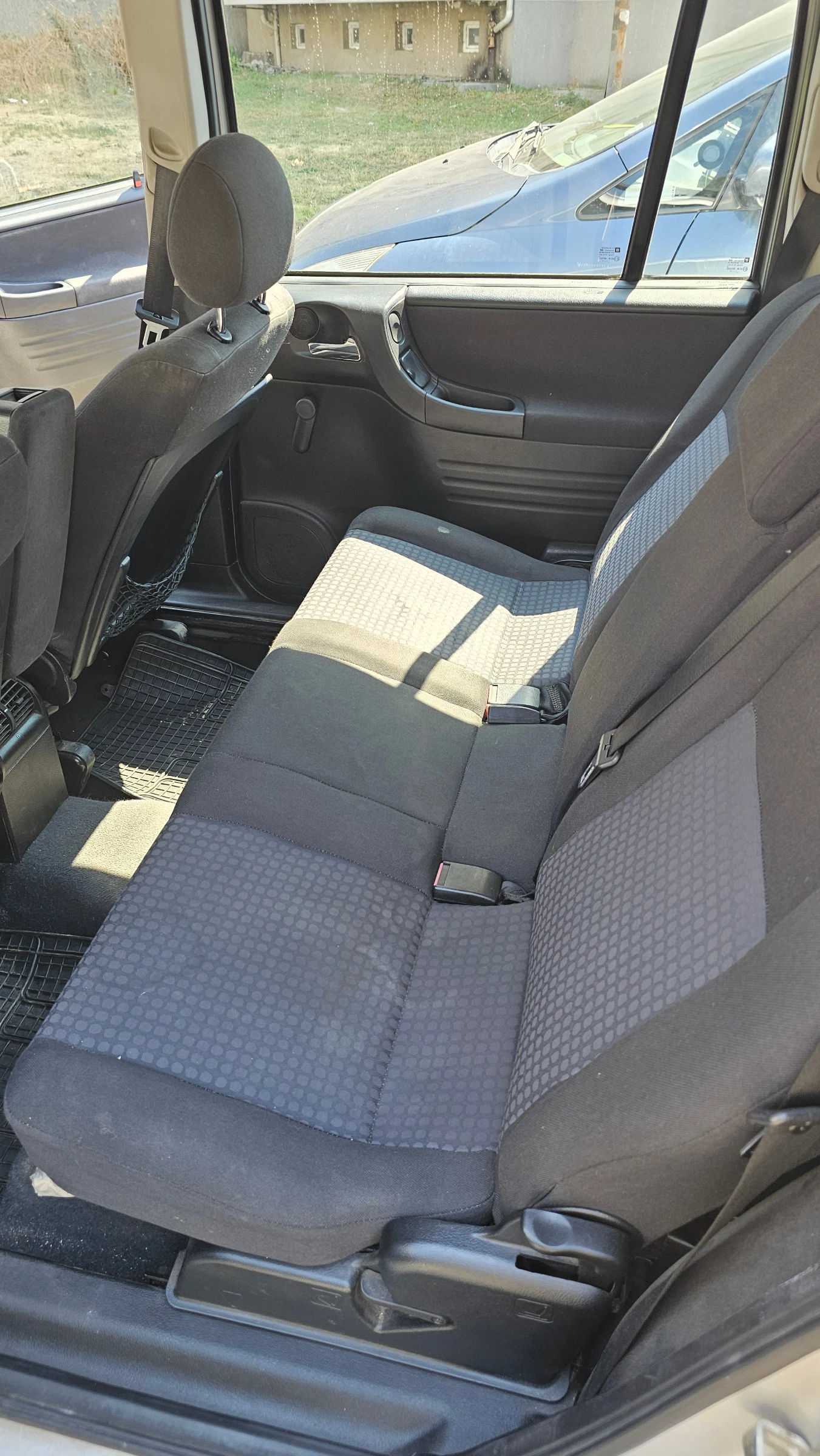 Opel Zafira, снимка 9 - Автомобили и джипове - 55786150