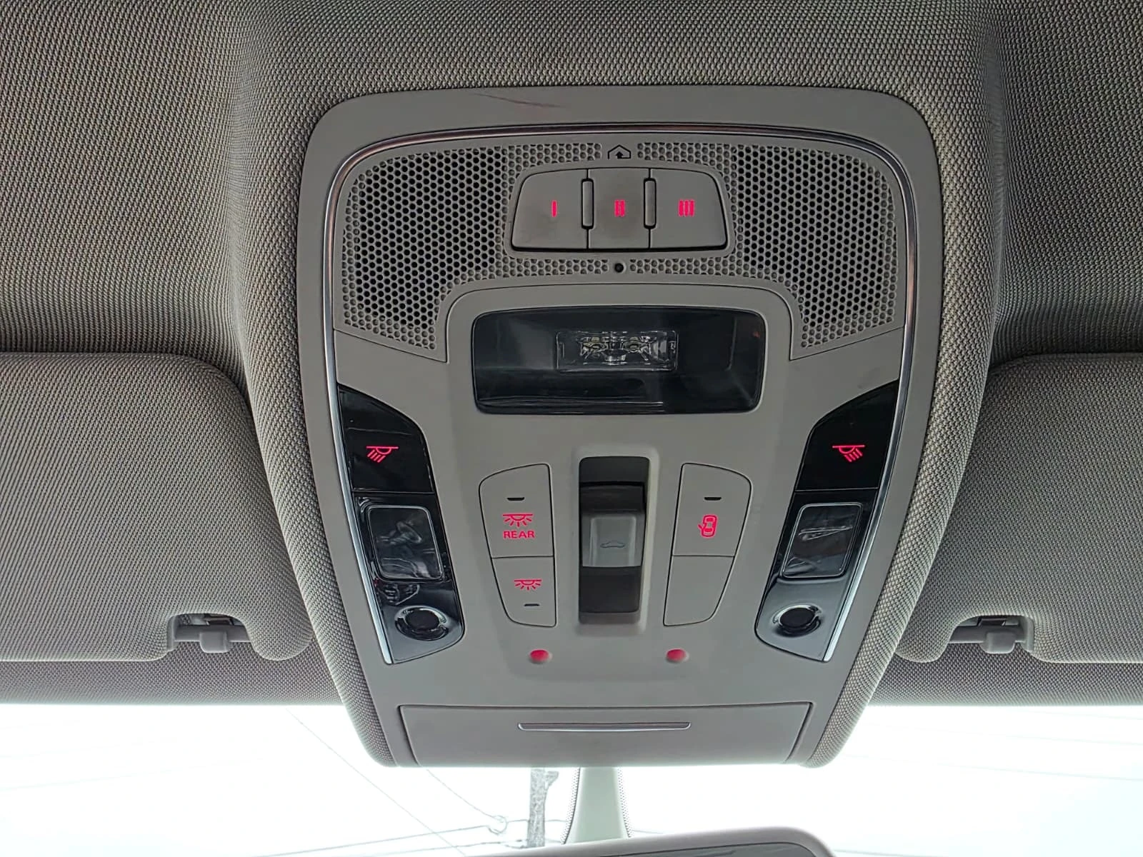 Audi A6 3.0L TDI Technik / 360 / BOSE / CARFAX / Автокреди, снимка 15 - Автомобили и джипове - 55967354