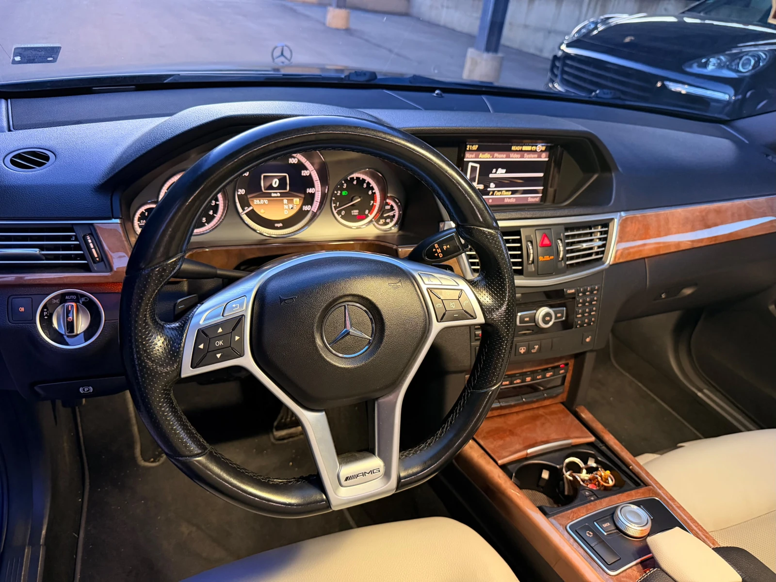 Mercedes-Benz E 350, снимка 6 - Автомобили и джипове - 55972318