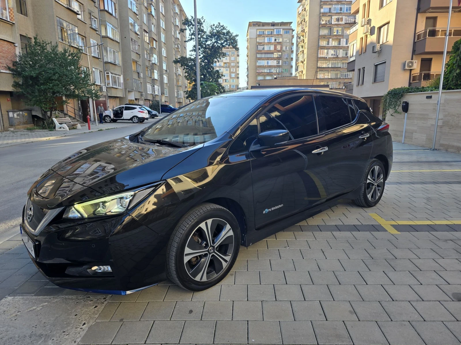 Nissan Leaf  62 kWh  218 к.с.