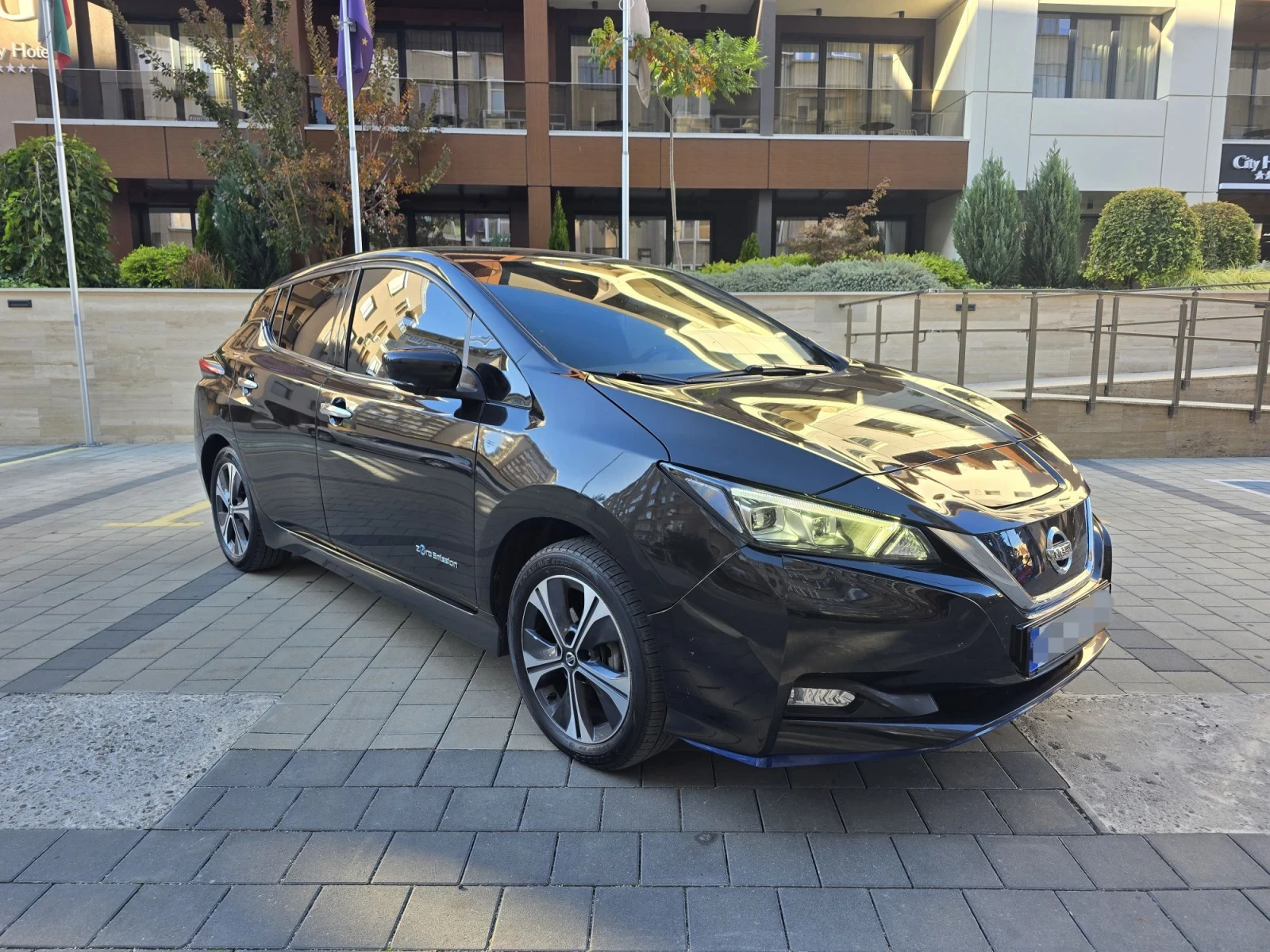Nissan Leaf  62 kWh  218 к.с., снимка 3 - Автомобили и джипове - 56364958