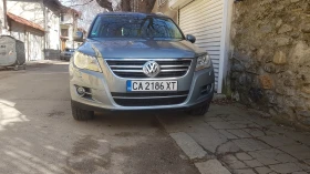 VW Tiguan 4x4 AVTOMAT PANORAMA NAVI, снимка 1