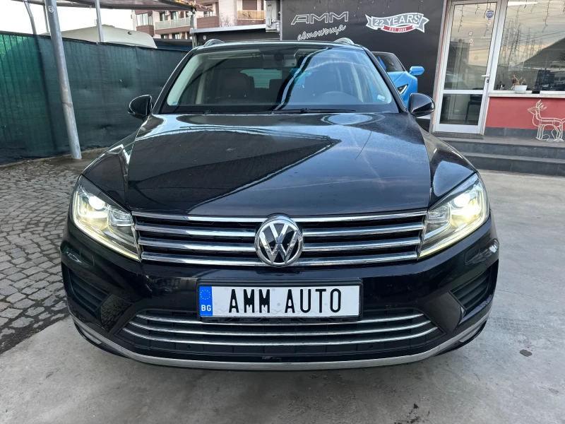 VW Touareg FULL* LED* КОЖА* ПОДГРЕВ* 18, снимка 1 - Автомобили и джипове - 48874679