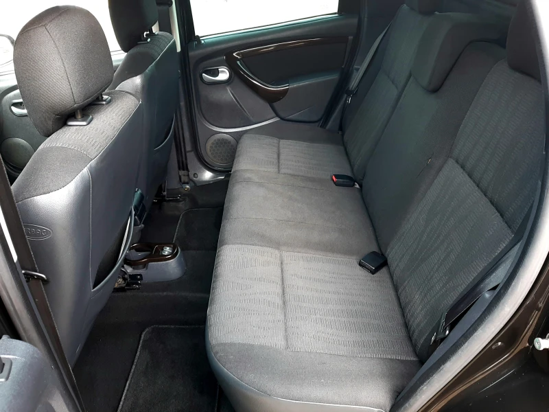 Dacia Duster 1.5ГАЗ-ИТАЛИЯ-LAUREATE ! , снимка 14 - Автомобили и джипове - 53264273