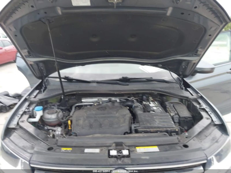 VW Tiguan 2l Volkswagen 2.0T S, снимка 10 - Автомобили и джипове - 53520226