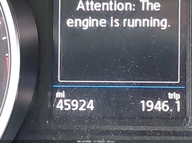 VW Tiguan 2l Volkswagen 2.0T S, снимка 7 - Автомобили и джипове - 53520226