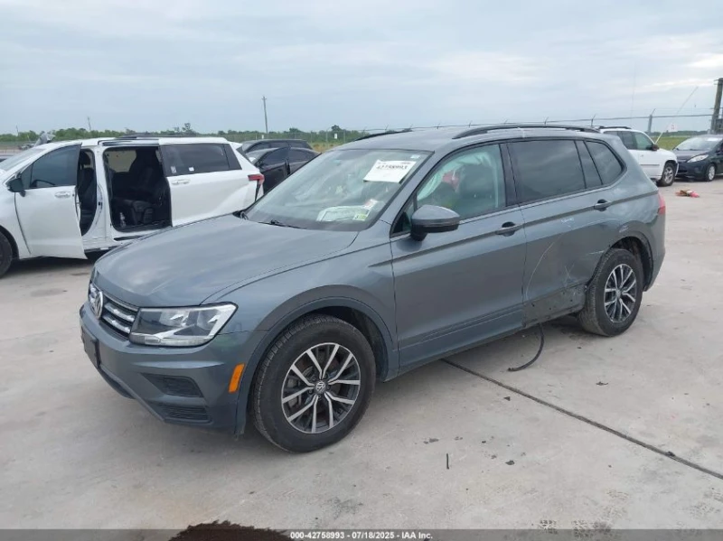 VW Tiguan 2l Volkswagen 2.0T S, снимка 2 - Автомобили и джипове - 53520226