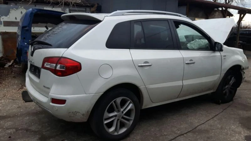 Renault Koleos 2.0 dci, снимка 3 - Автомобили и джипове - 16747087