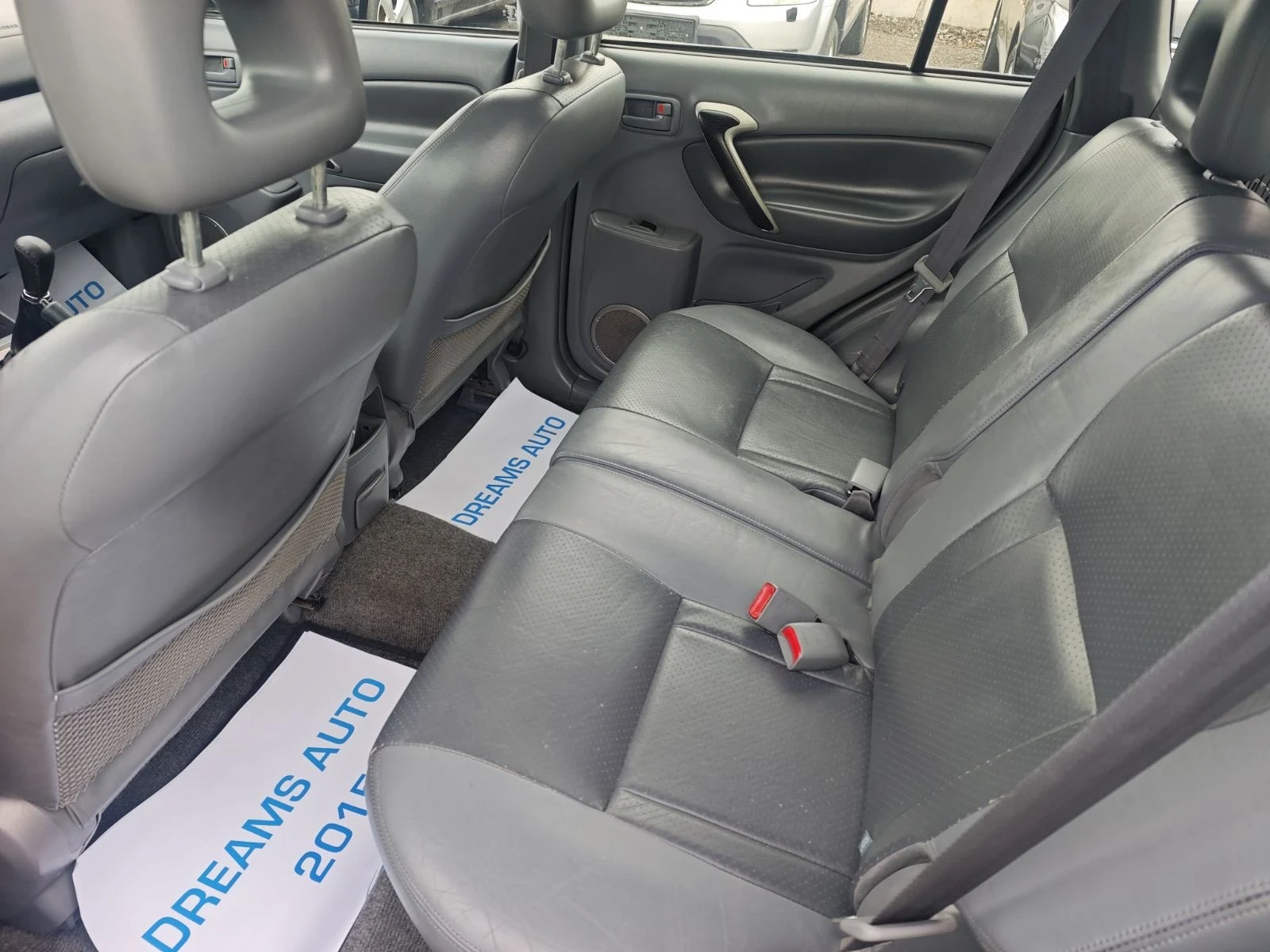 Toyota Rav4 2.2/116KC D4D - изображение 10