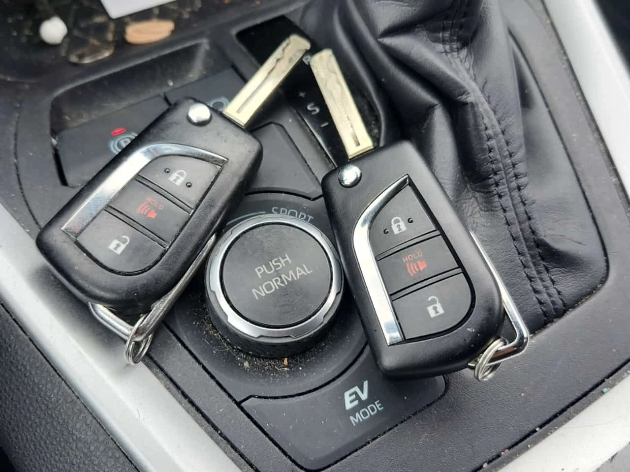 Toyota Rav4 * Awd Hybrid Le * CARFAX * ���� �� �� | Mobile.bg � ����������� 11