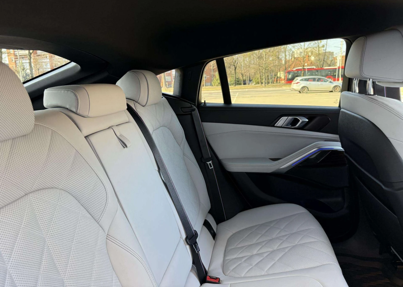 BMW X6 40d xDrive M-Sport, снимка 8 - Автомобили и джипове - 54325257