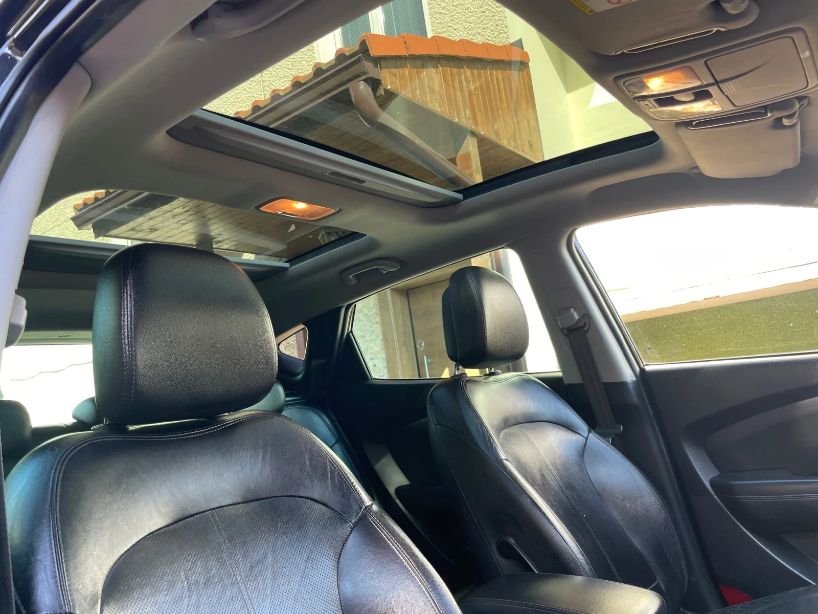 Hyundai IX35 2.0i* 4x4* automat* full, снимка 11 - Автомобили и джипове - 54776783