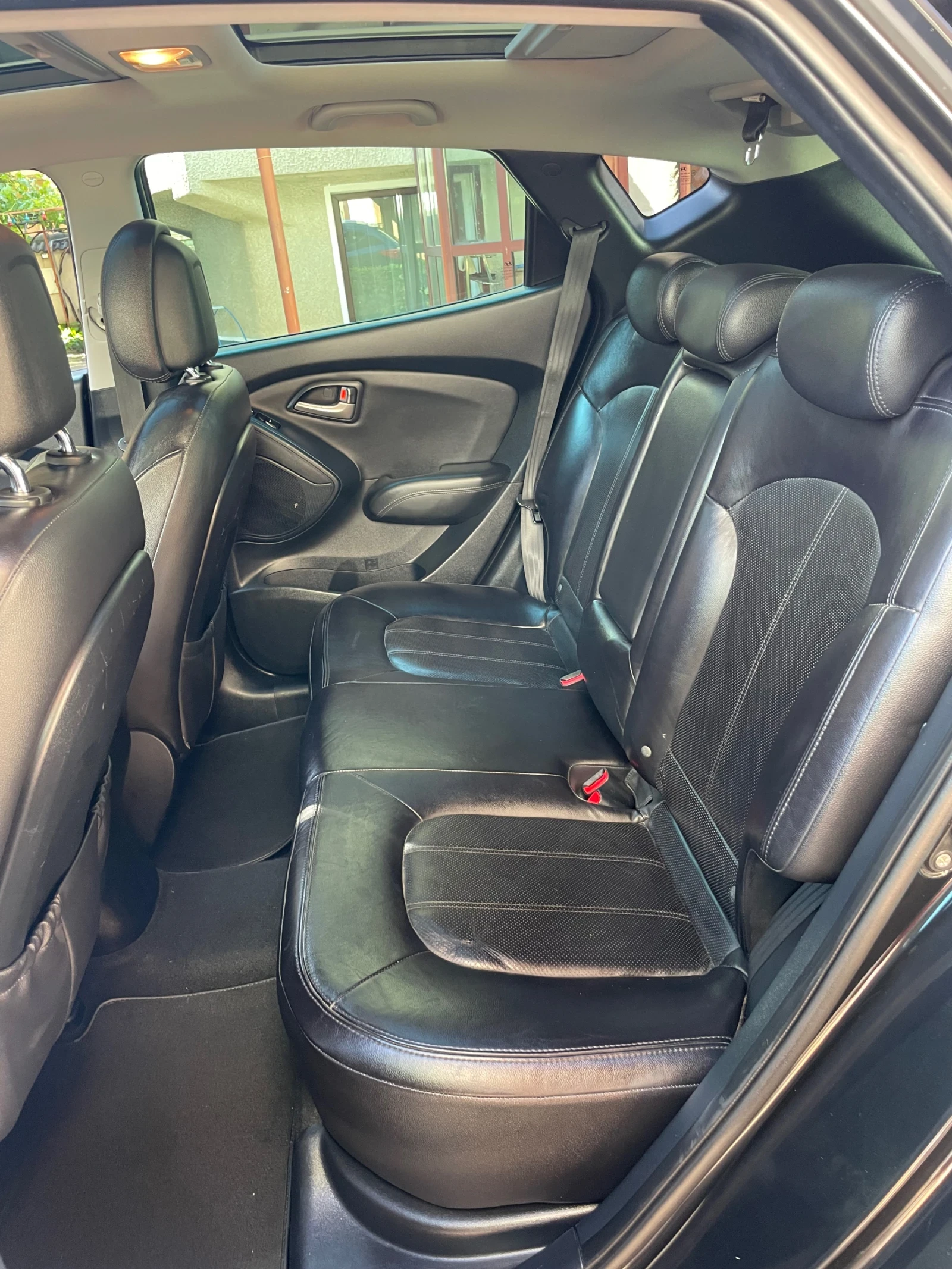 Hyundai IX35 2.0i* 4x4* automat* full, снимка 15 - Автомобили и джипове - 54776783
