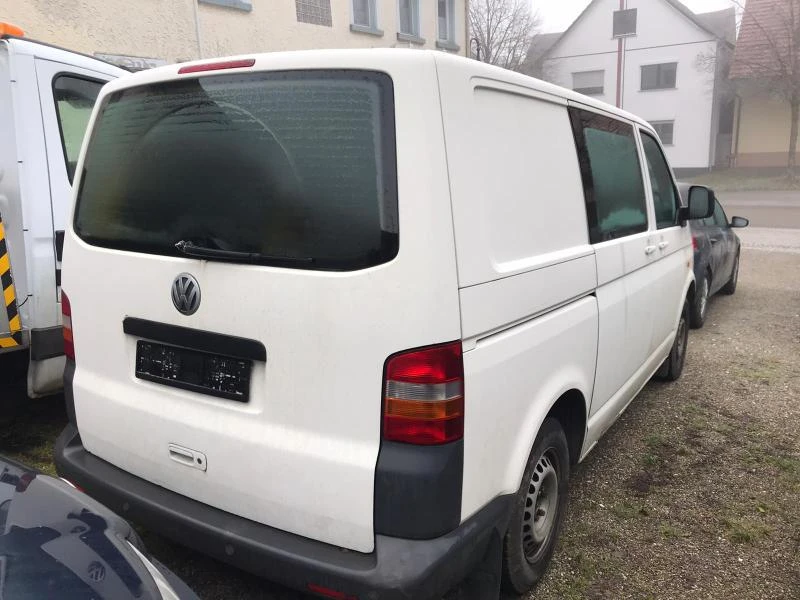 VW T5 1.9TDI  2.5TDI, снимка 2 - Бусове и автобуси - 47534879