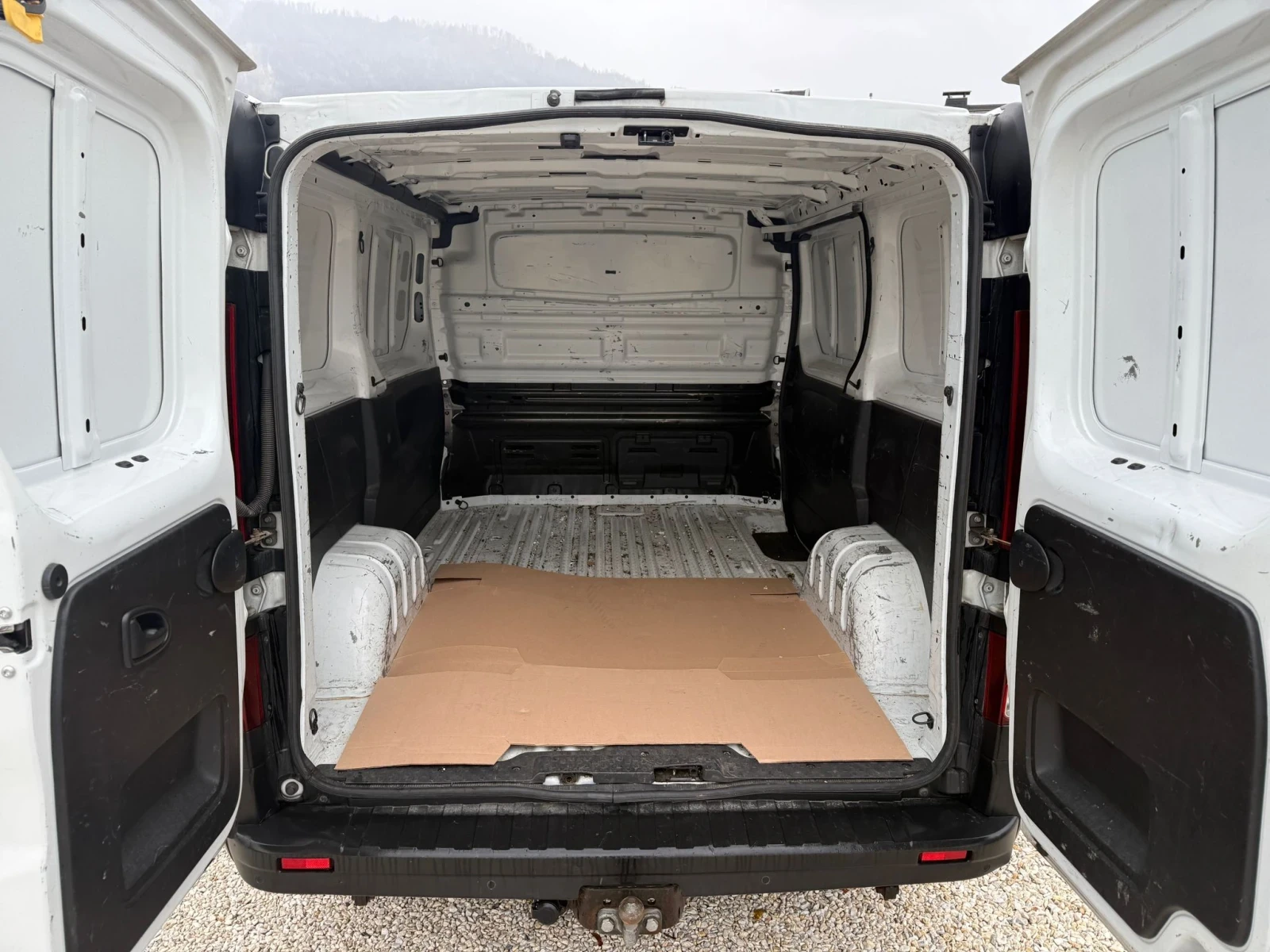 Renault Trafic 2.0 170кс автомат - изображение 8