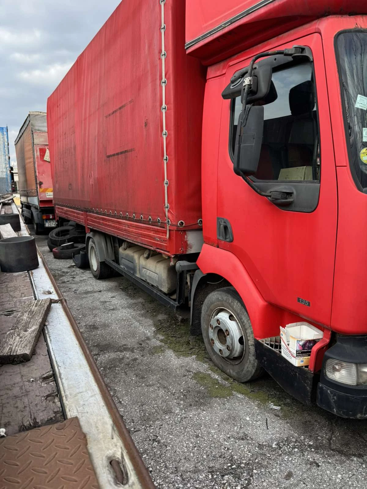 Renault Midlum, снимка 2 - Камиони - 54044359