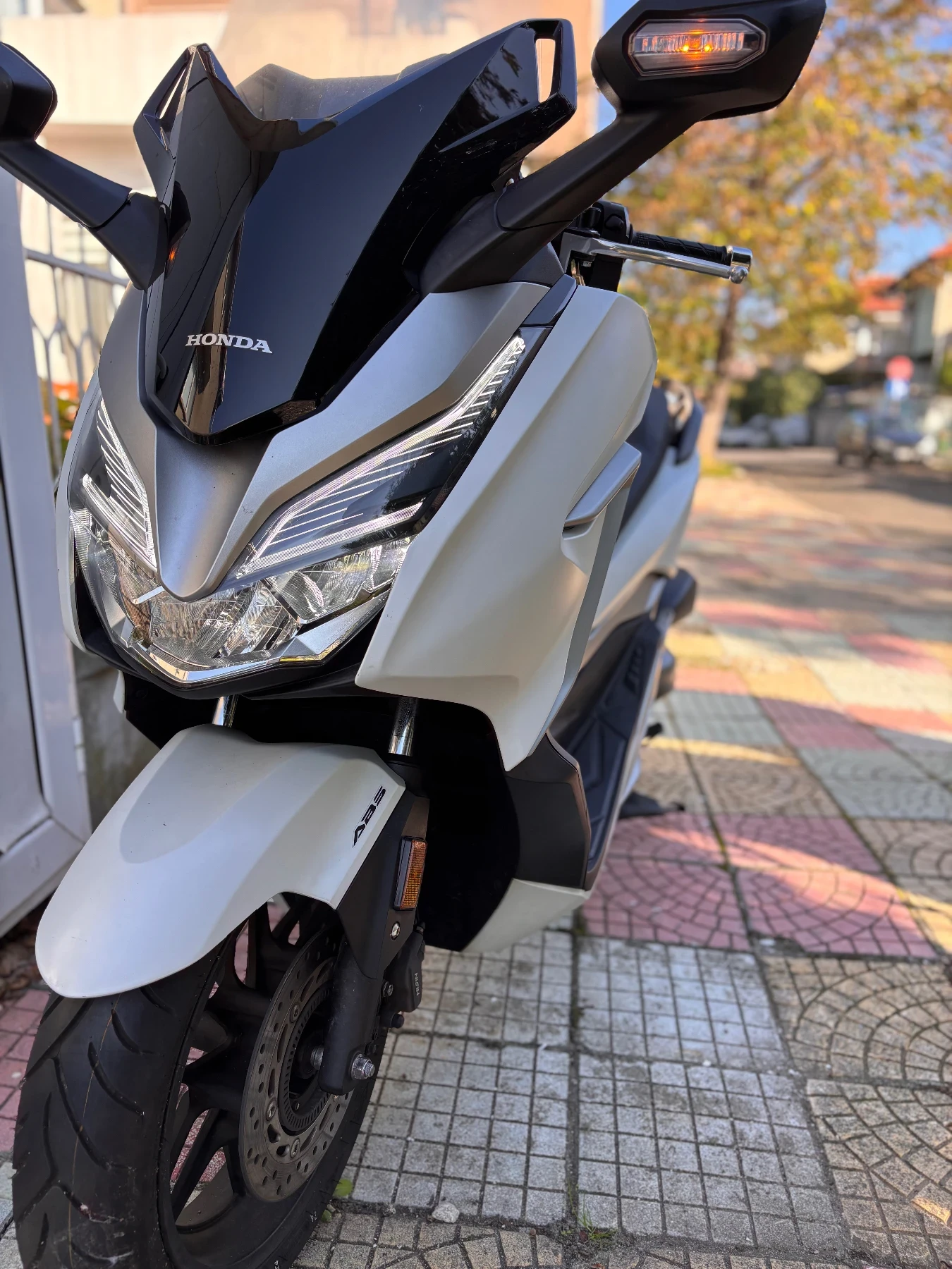 Honda Forza 300