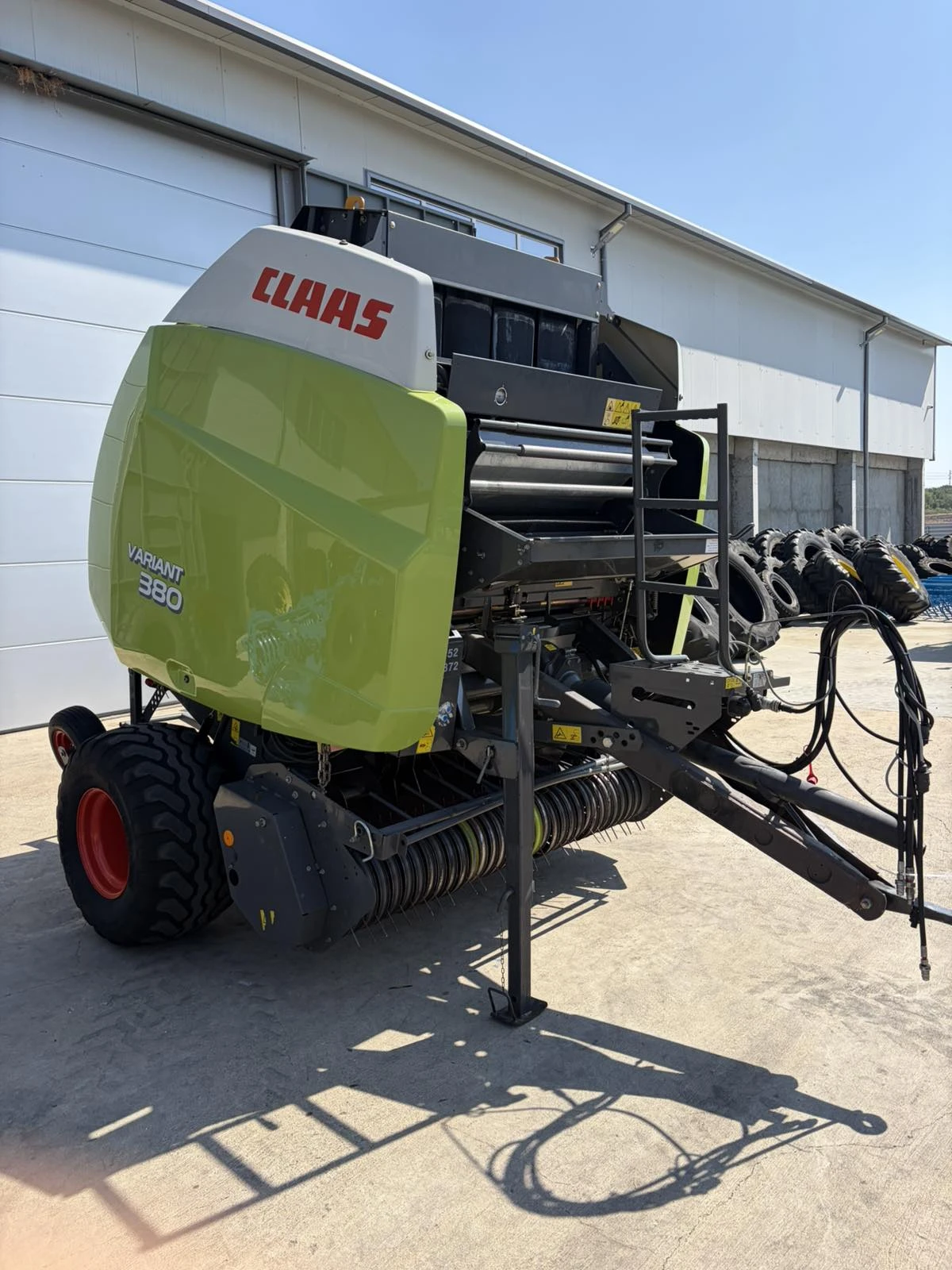 Балировачка Claas VARIANT 380 ролонна с мрежа и сезал, снимка 2 - Селскостопанска техника - 56158535