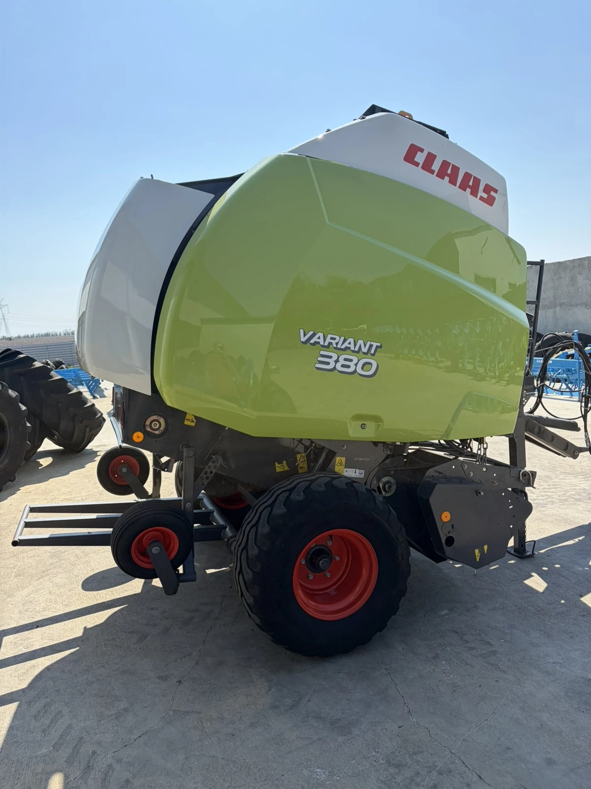 Балировачка Claas VARIANT 380 ролонна с мрежа и сезал, снимка 4 - Селскостопанска техника - 56158535