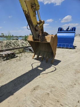 Багер Komatsu Pc240lc, снимка 12