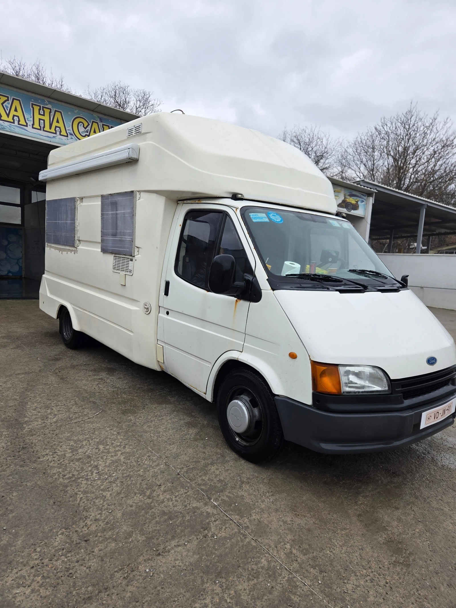 Кемпер Ford Transit 2.5D Majestic Van, снимка 5 - Каравани и кемпери - 53951625