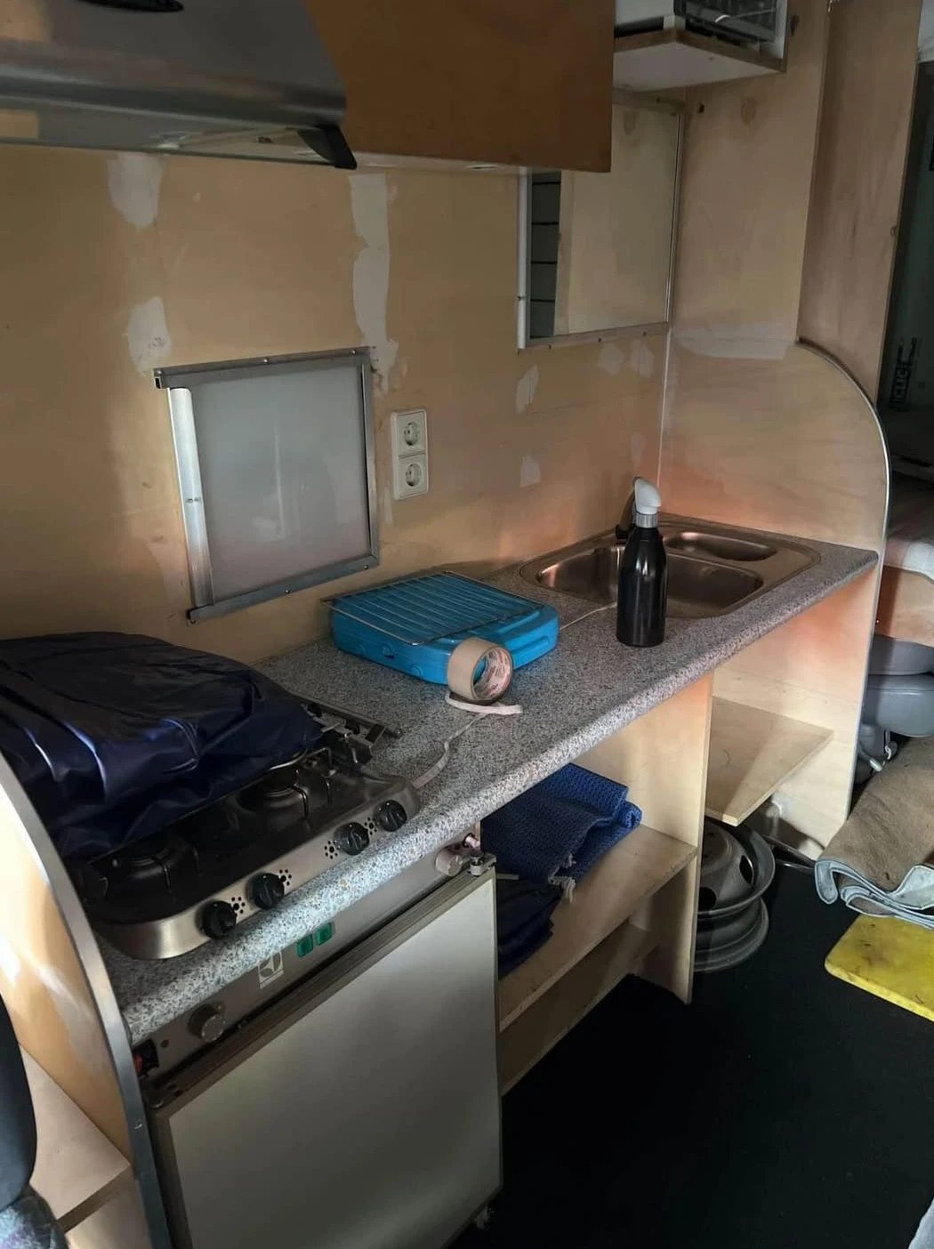 Кемпер Ford Transit 2.5D Majestic Van, снимка 10 - Каравани и кемпери - 53951625