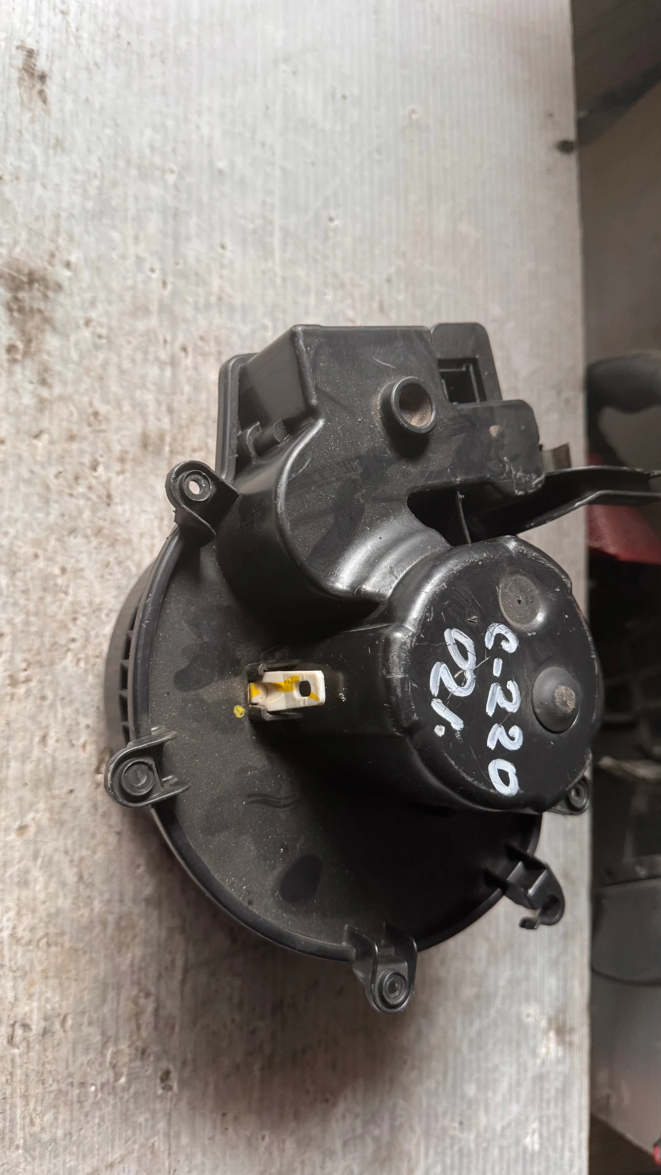     Mercedes C220 2002 - BEHR94.00784 | Mobile.bg   1