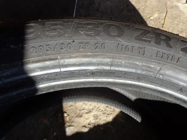 Гуми Летни 295/30R20, снимка 8 - Гуми и джанти - 16249977