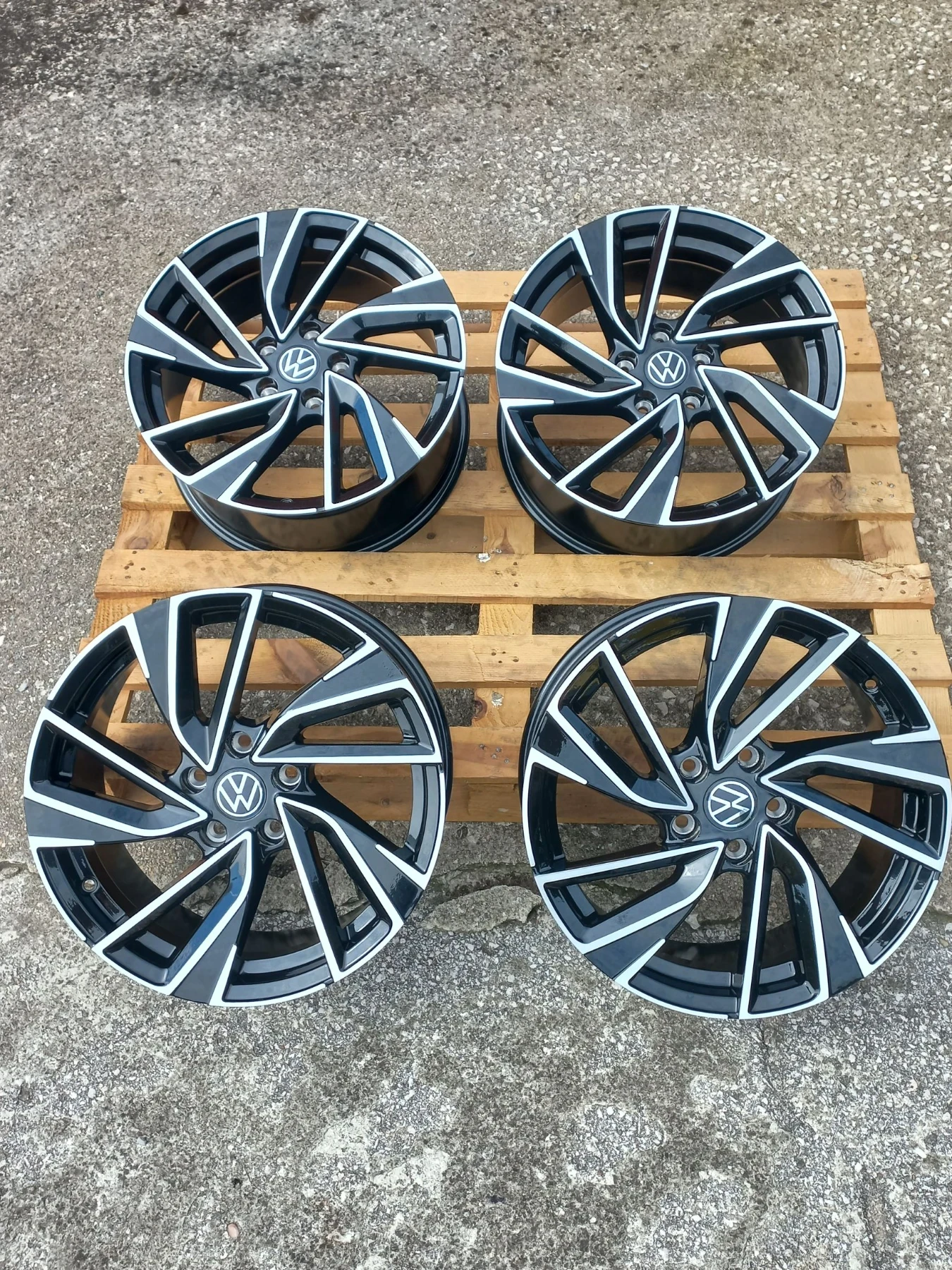 Джанти за VW, снимка 10 - Гуми и джанти - 54312505