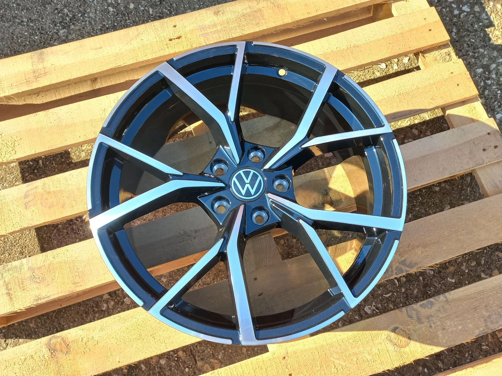 ������ �� VW | Mobile.bg � ����������� 4