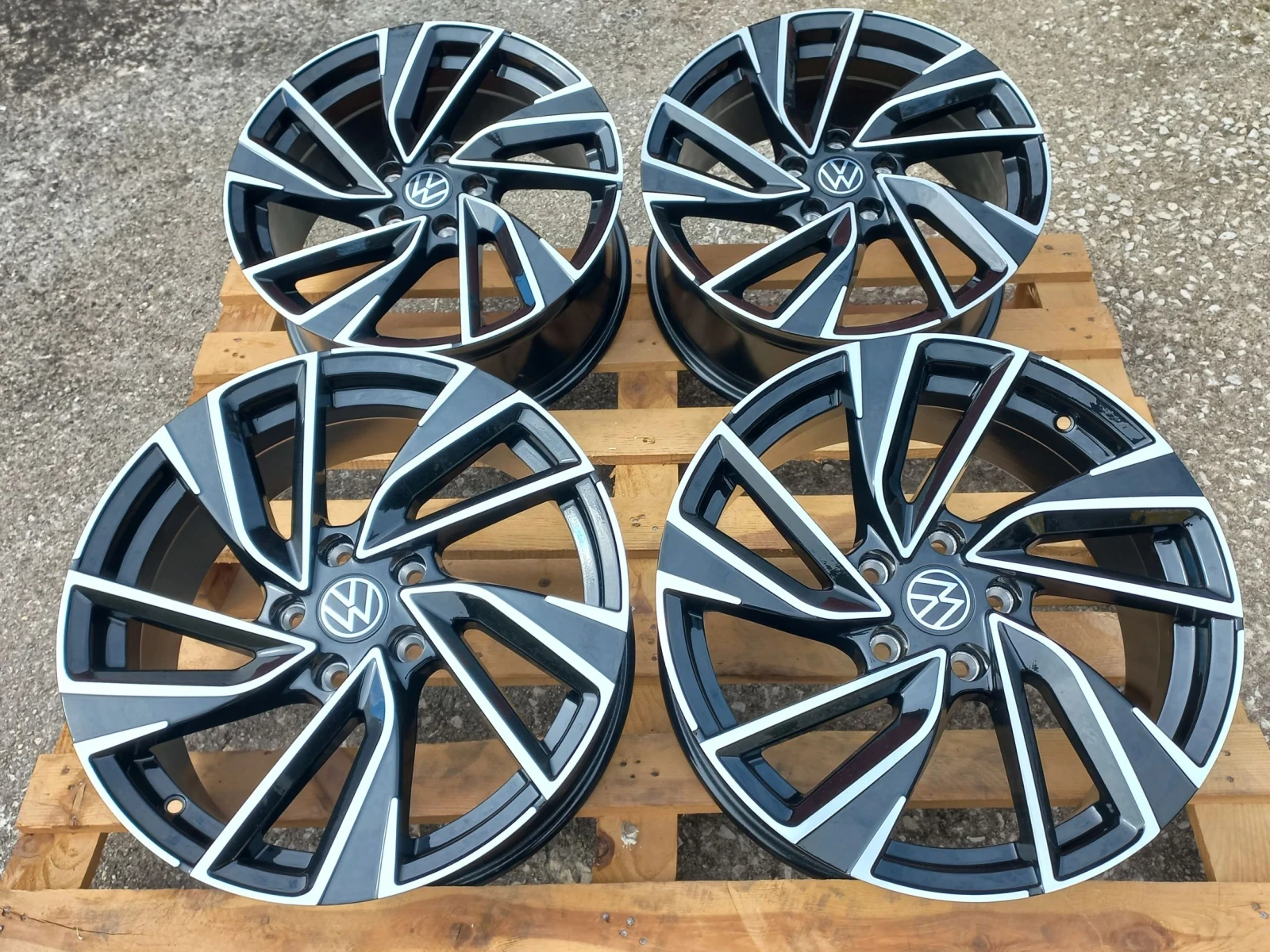 Джанти за VW, снимка 3 - Гуми и джанти - 54312505