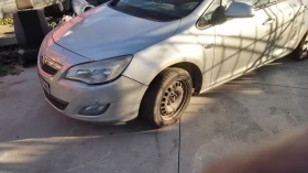 Opel Astra J, снимка 1
