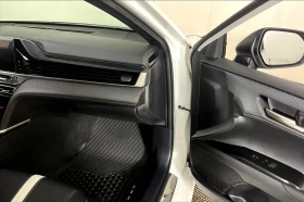 Toyota Camry Hybrid* AWD* Premium* PPF* Цена до БГ, снимка 11