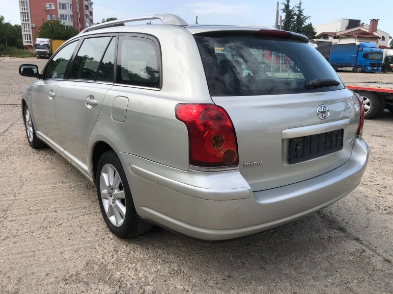 Toyota Avensis 2.0D4D, снимка 8 - Автомобили и джипове - 46063811