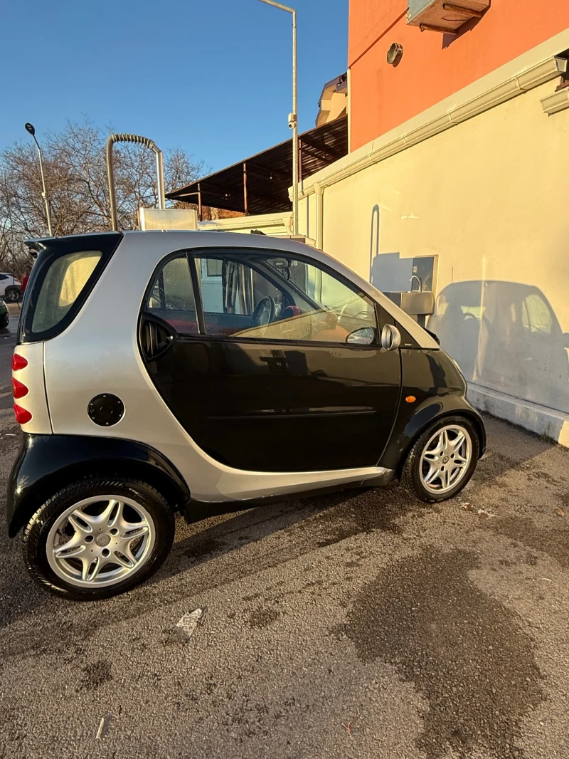 Smart Fortwo, снимка 3 - Автомобили и джипове - 48358007