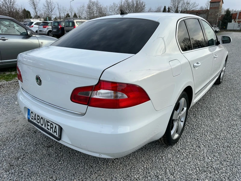 Skoda Superb Автоматик! Кожа! Подгрев! Климатроник!, снимка 3 - Автомобили и джипове - 49470578