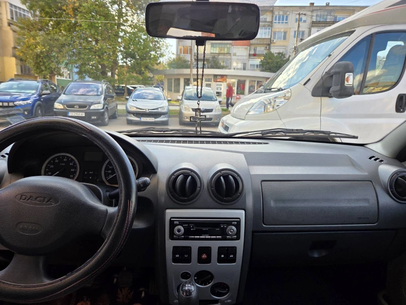 Dacia Logan, снимка 6 - Автомобили и джипове - 52110547